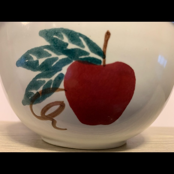 Handmade Chaparral Pottery USA Round Bowl w/Spongeware Rim & Apple Design - Picture 2 of 7